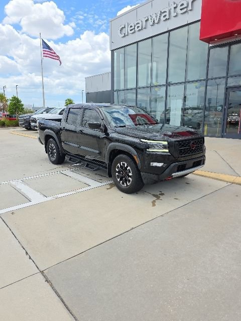 Used 2023 Nissan Frontier Pro-X w/ Tow Package RWD image 2