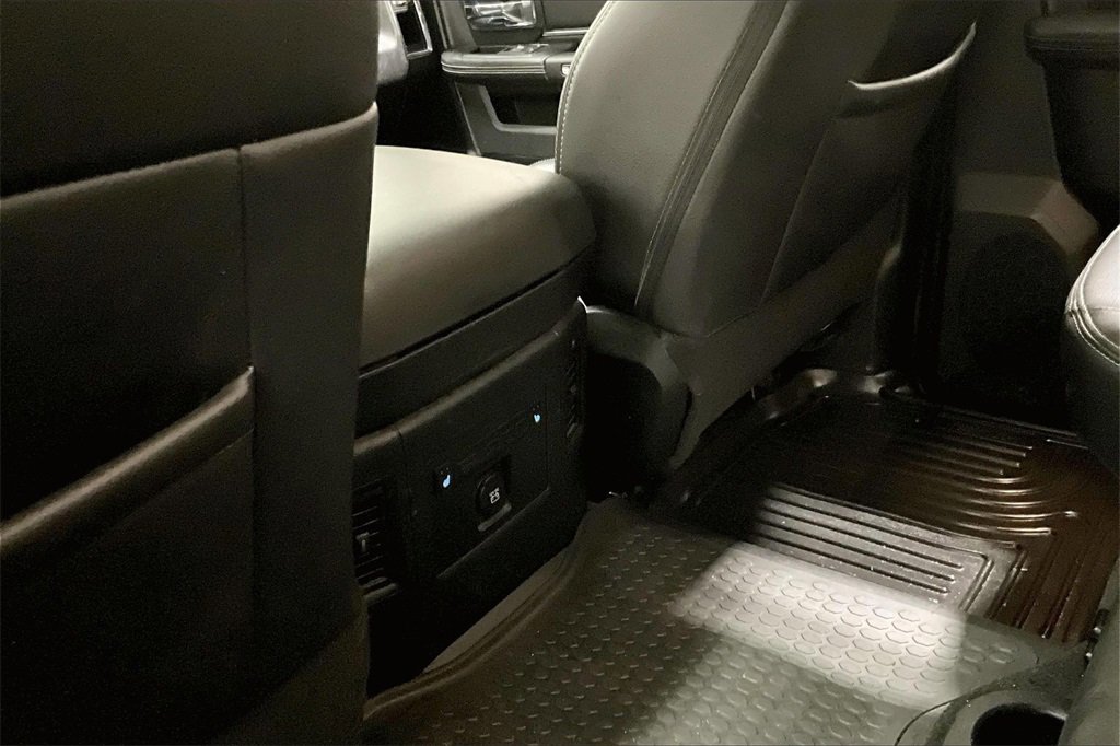 Used 2017 RAM 1500 Laramie image 11