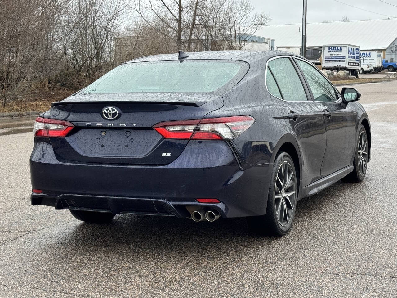 Used 2021 Toyota Camry SE FWD image 5