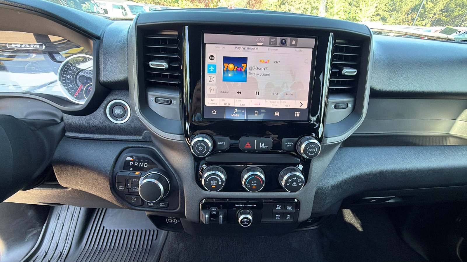 Used 2025 RAM 1500 Warlock AWD/4WD image 34