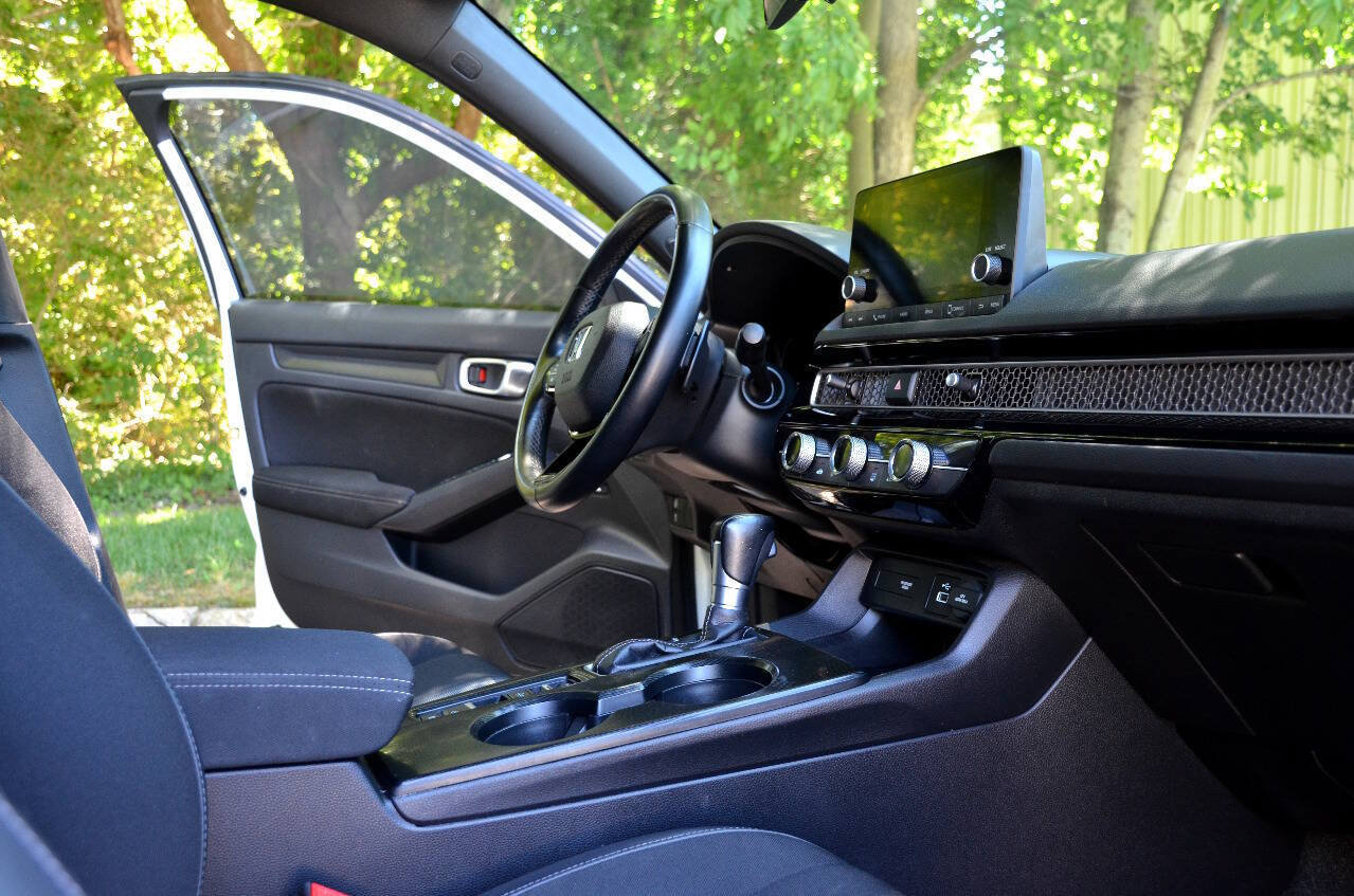 Used 2022 Honda Civic Sport image 12