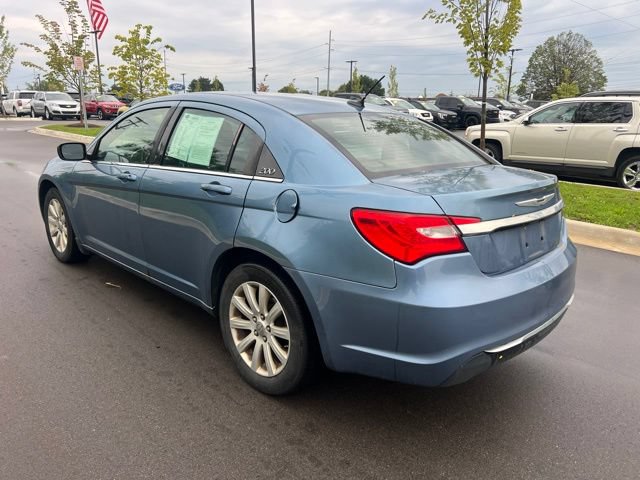 Used 2011 Chrysler 200 Touring FWD image 7