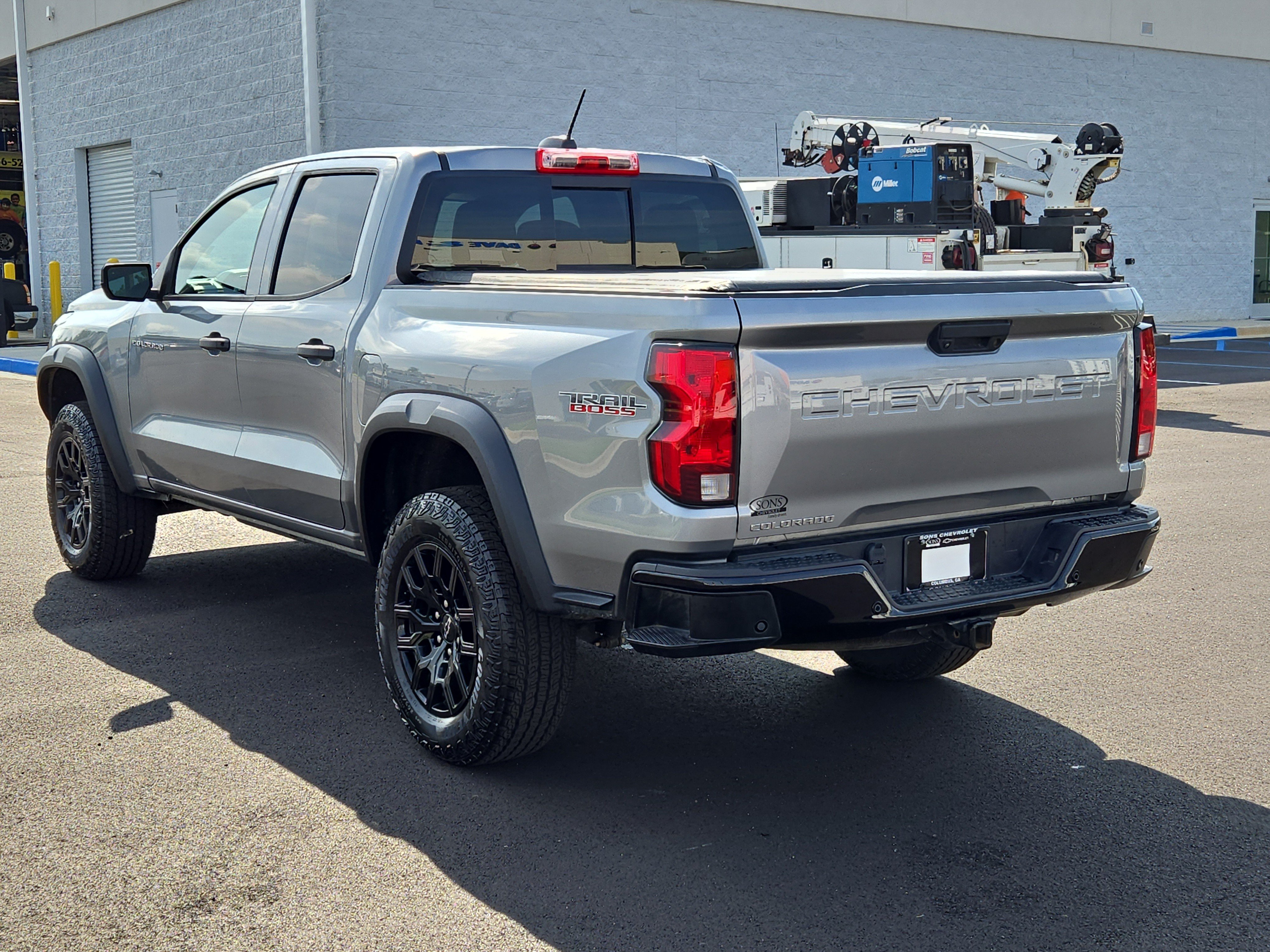 Used 2024 Chevrolet Colorado Trail Boss w/ Advanced Trailering Package AWD/4WD image 11