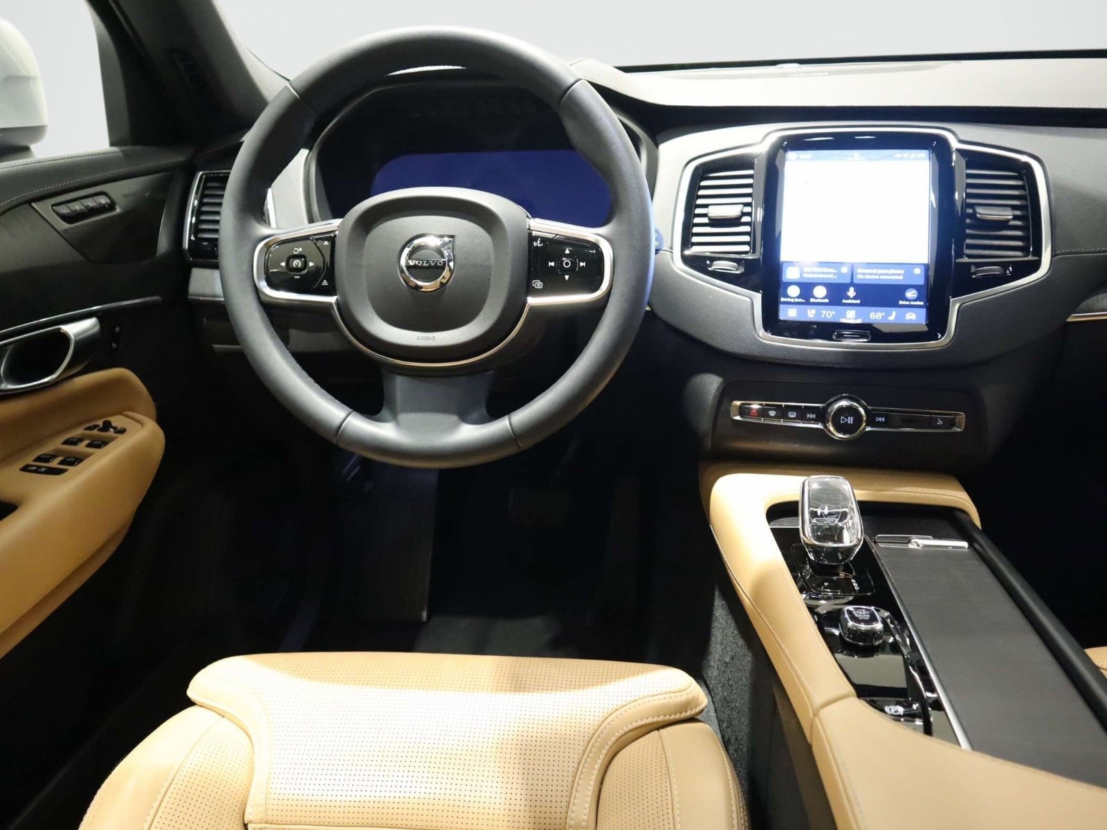 Used 2024 Volvo XC90 B6 Ultimate w/ Protection Package Premier AWD/4WD image 14