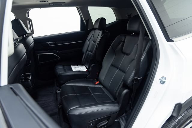 Used 2024 Kia Telluride EX w/ EX Captain's Chair Package FWD image 24
