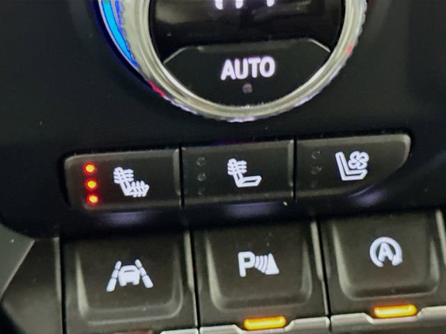 Used 2021 GMC Sierra 1500 SLT w/ SLT Premium Plus Package image 19