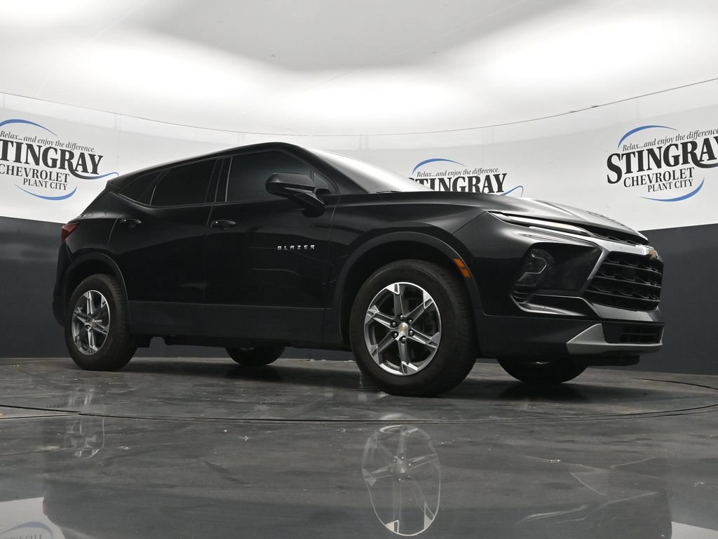 Used 2023 Chevrolet Blazer LT FWD image 26