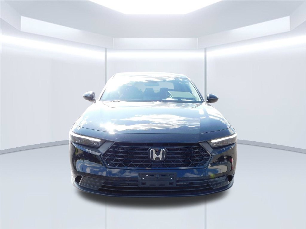 Used 2025 Honda Accord SE image 8