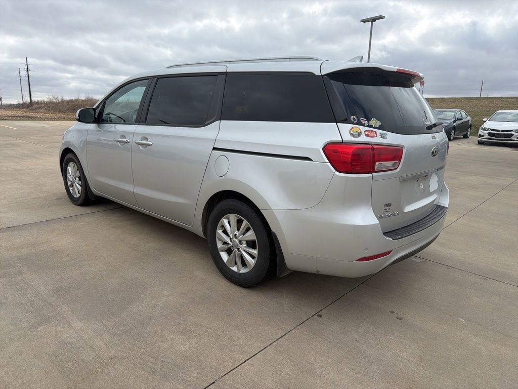 Used 2016 Kia Sedona LX w/ LX Convenience Package image 5