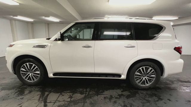 Used 2024 Nissan Armada SL w/ Captain's Chairs Package AWD/4WD image 5