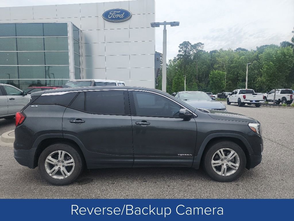 Used 2020 GMC Terrain SLE FWD image 2