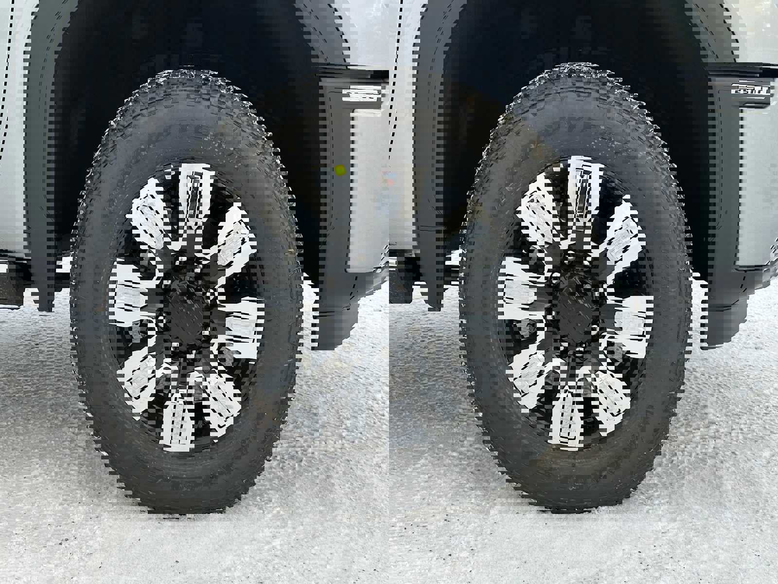 New 2026 GMC Sierra 2500 Denali w/ Denali Reserve Package image 9