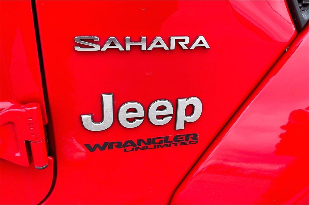 Used 2018 Jeep Wrangler Unlimited Sahara image 32