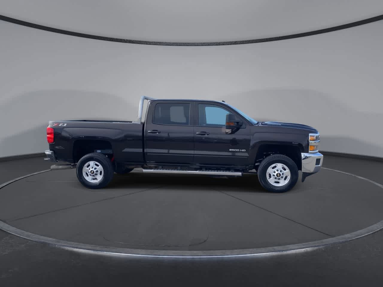 Used 2019 Chevrolet Silverado 2500 LT w/ LT Convenience Package image 8
