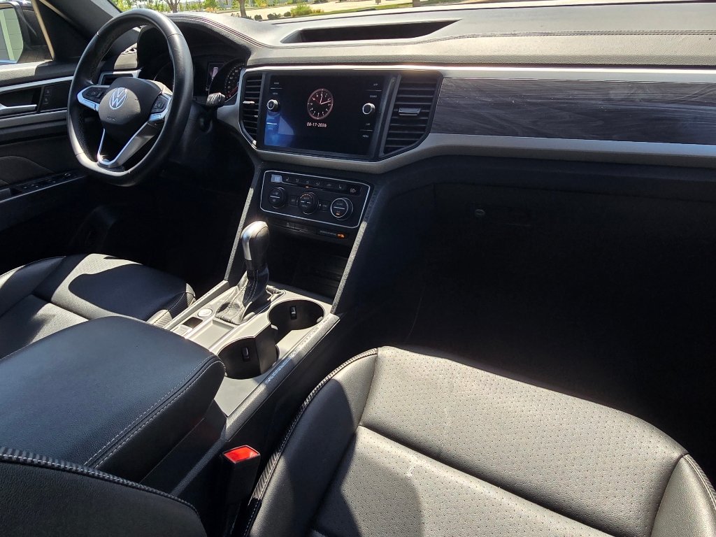 Used 2021 Volkswagen Atlas Cross Sport SE w/ Panoramic Sunroof Package FWD image 27