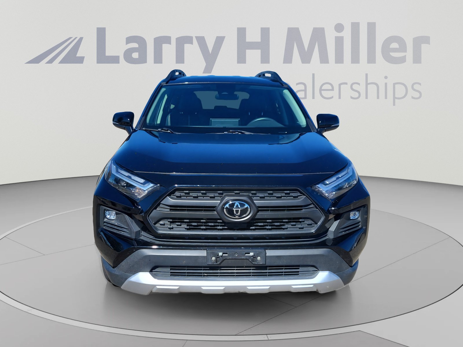 Used 2024 Toyota RAV4 Adventure AWD/4WD image 5