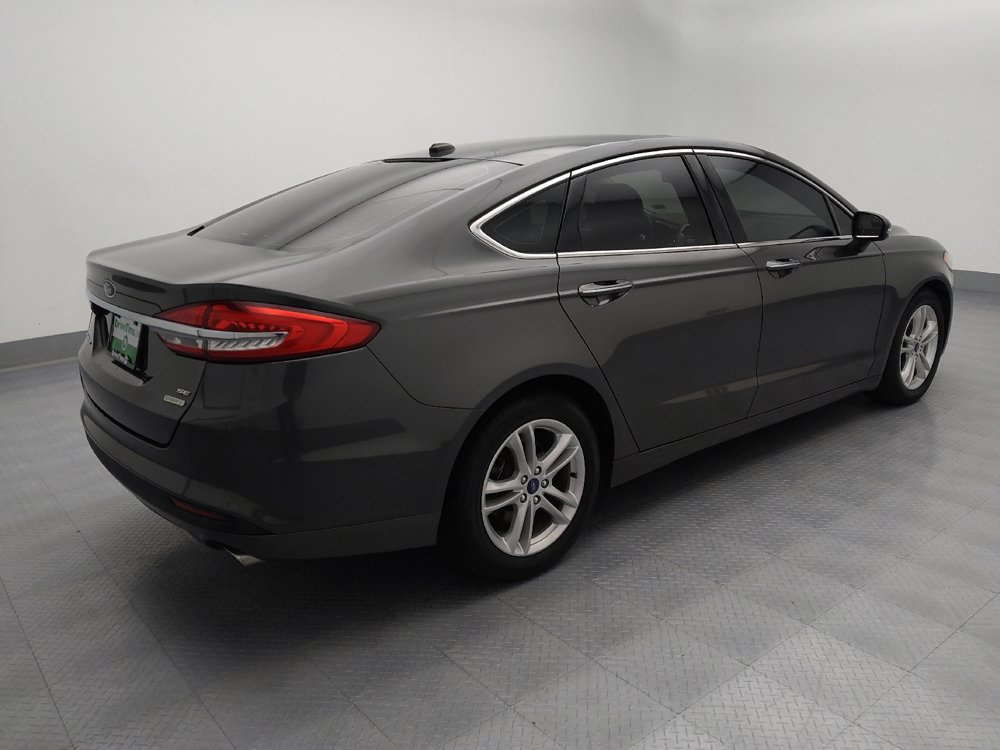 Used 2018 Ford Fusion SE w/ Fusion SE Technology Package image 10