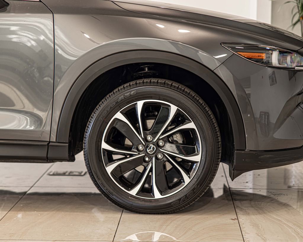 Used 2023 MAZDA CX-5 AWD 2.5 S w/ Premium Package image 11