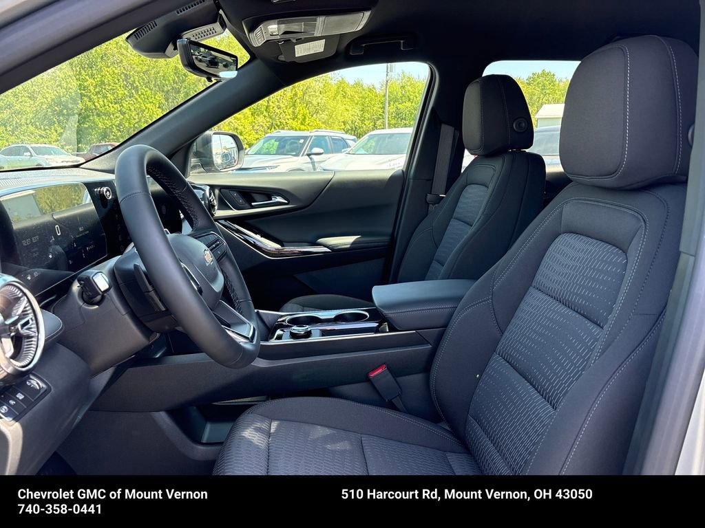 New 2026 Chevrolet Equinox LT w/ Safety and Technology Package FWD image 10