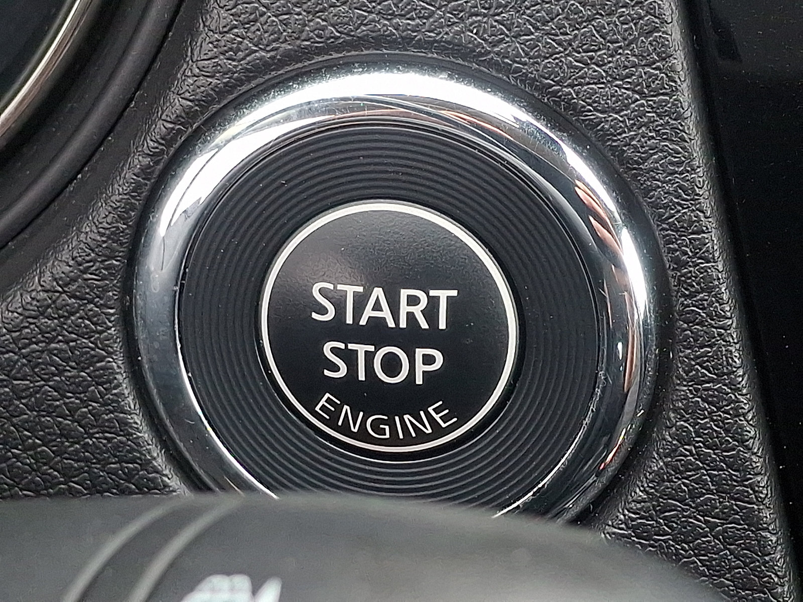 Used 2020 Nissan Rogue Sport SV w/ All-Weather Package AWD/4WD image 22