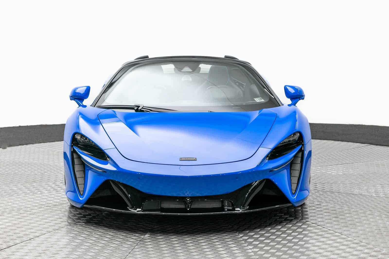 New 2025 McLaren Artura Spider RWD image 6