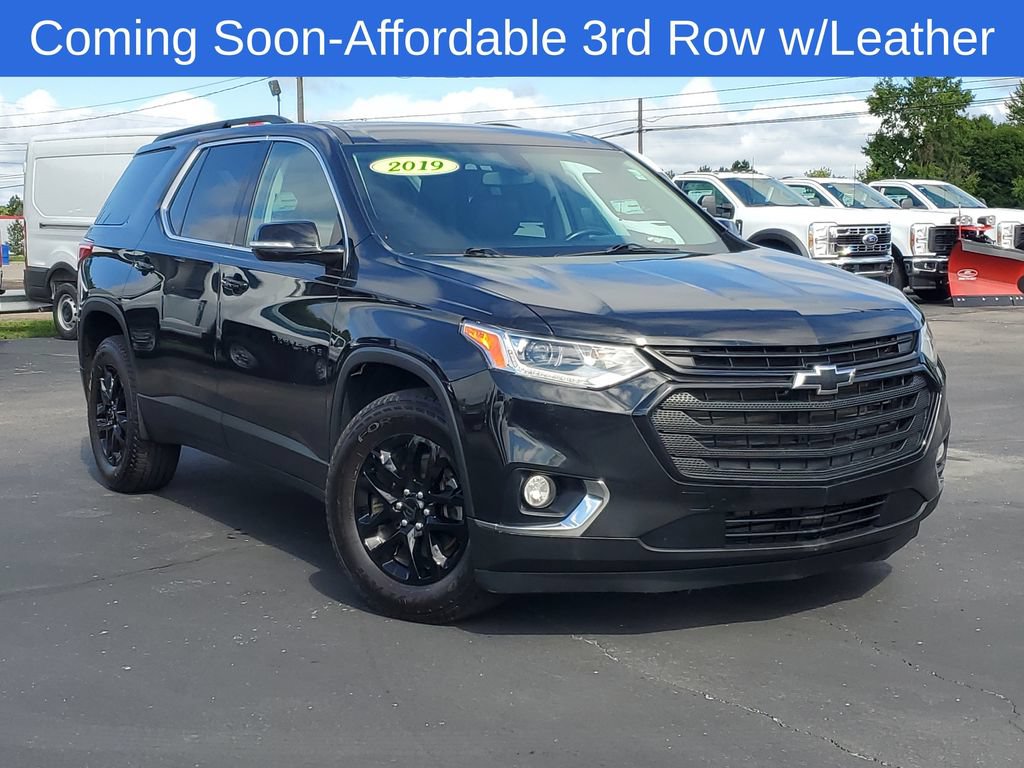 Used 2019 Chevrolet Traverse LT w/ LPO, Blackout Package AWD/4WD image 1