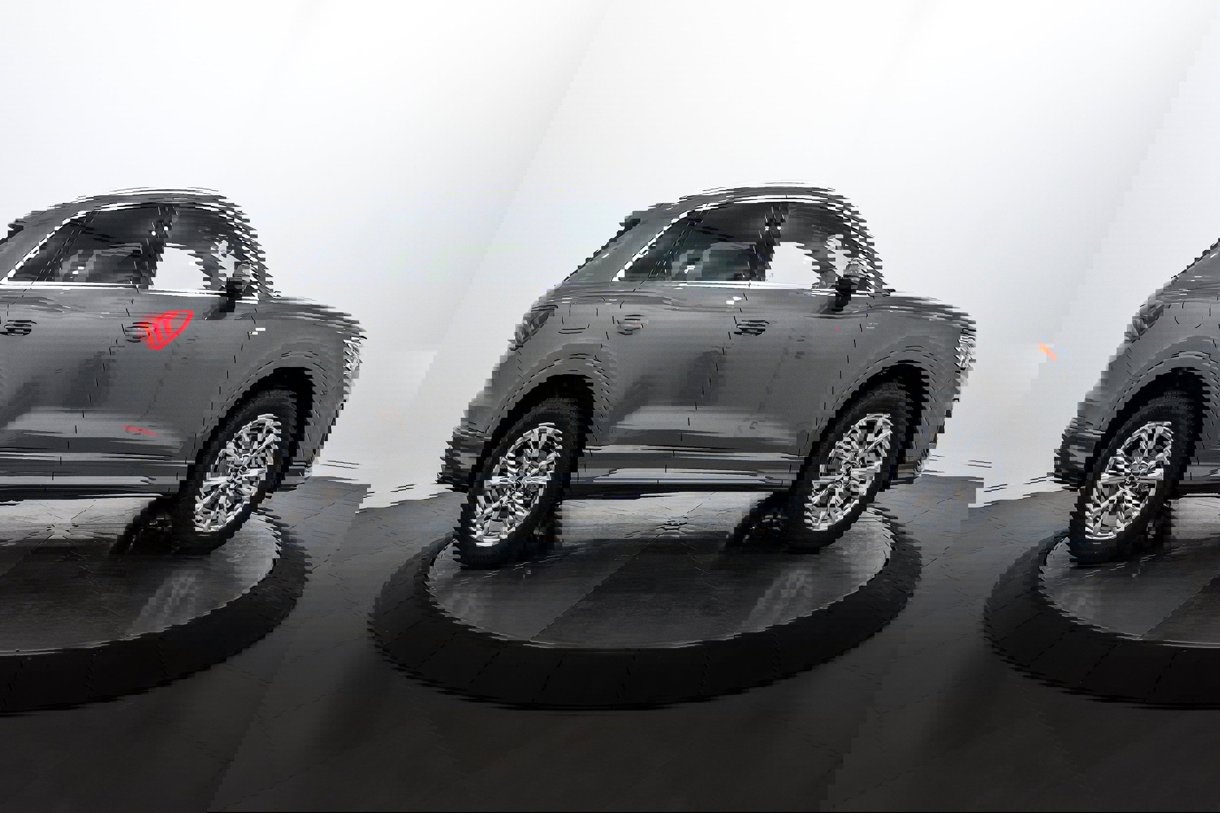 New 2025 Audi Q3 2.0T Premium image 3