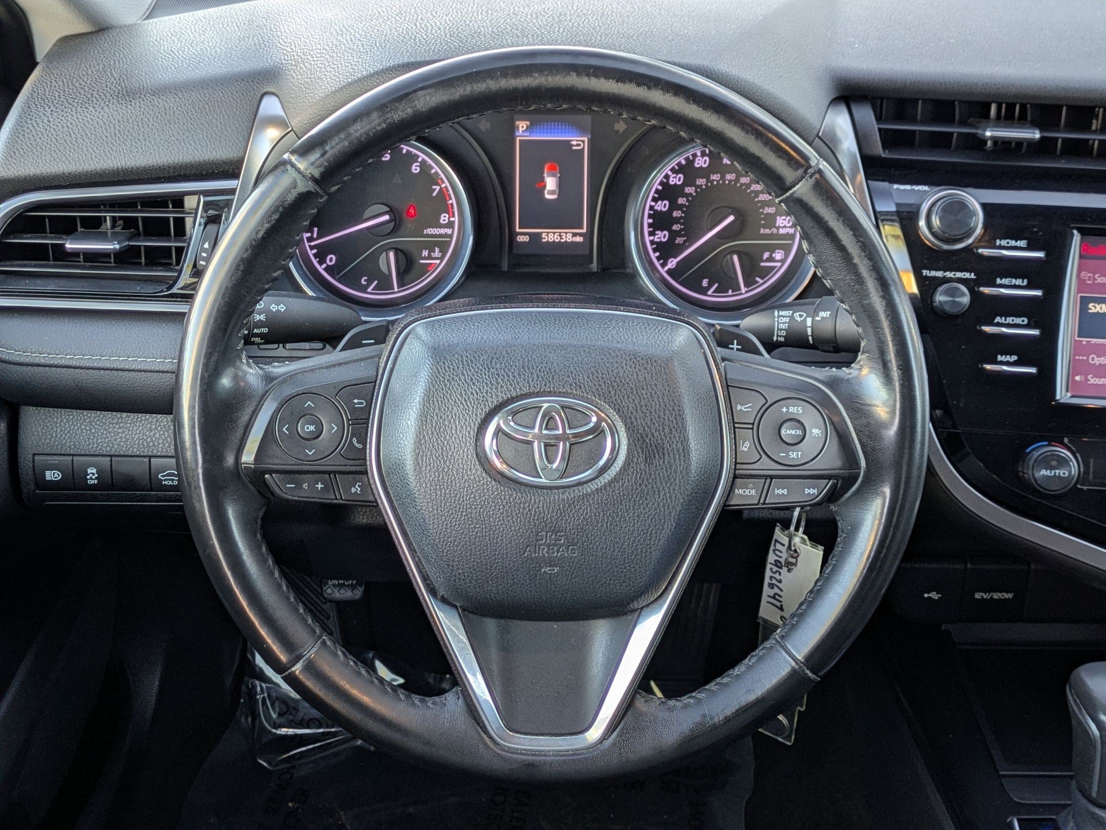 Used 2020 Toyota Camry SE image 13