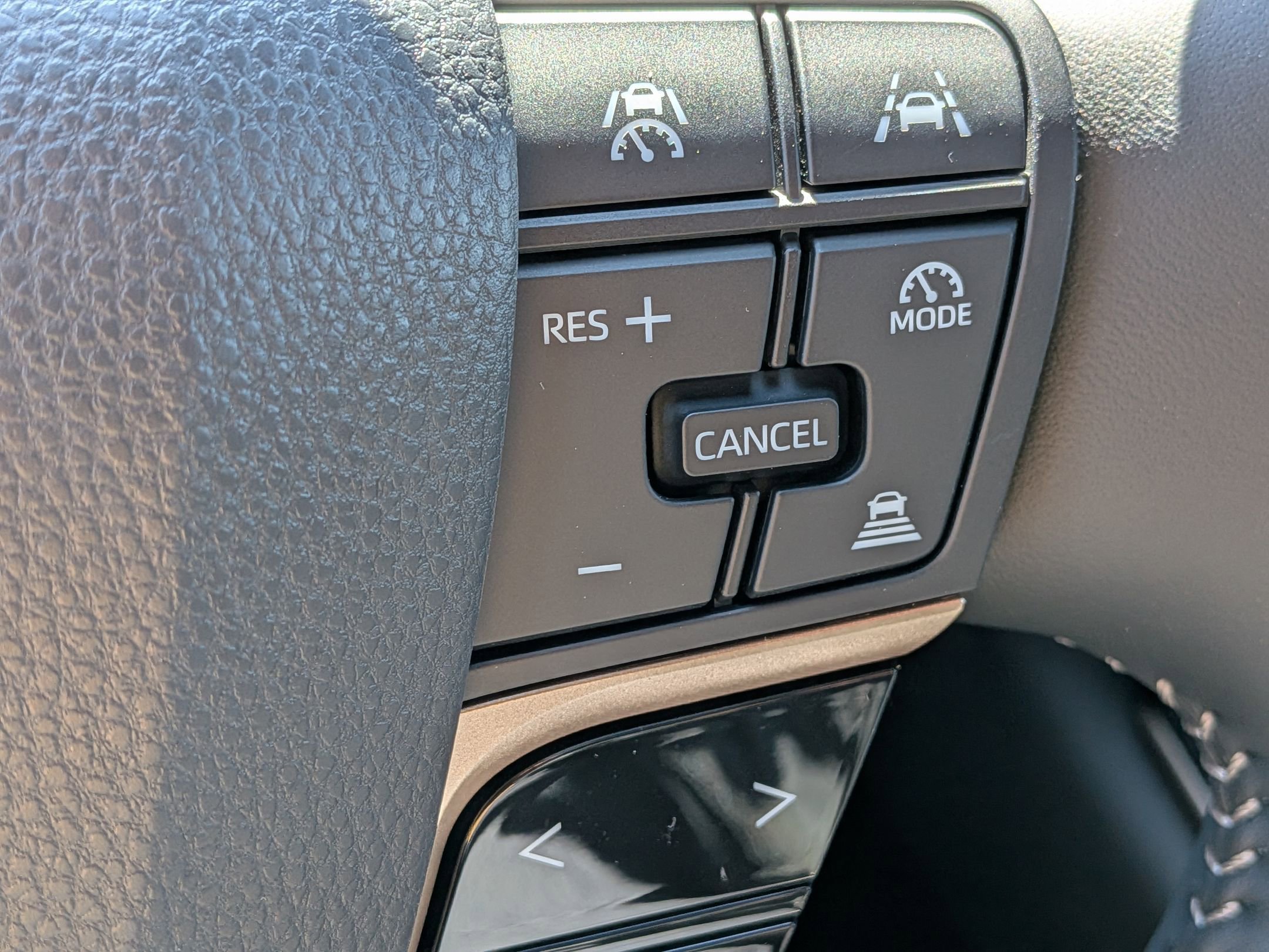 New 2026 Toyota Crown Platinum image 12