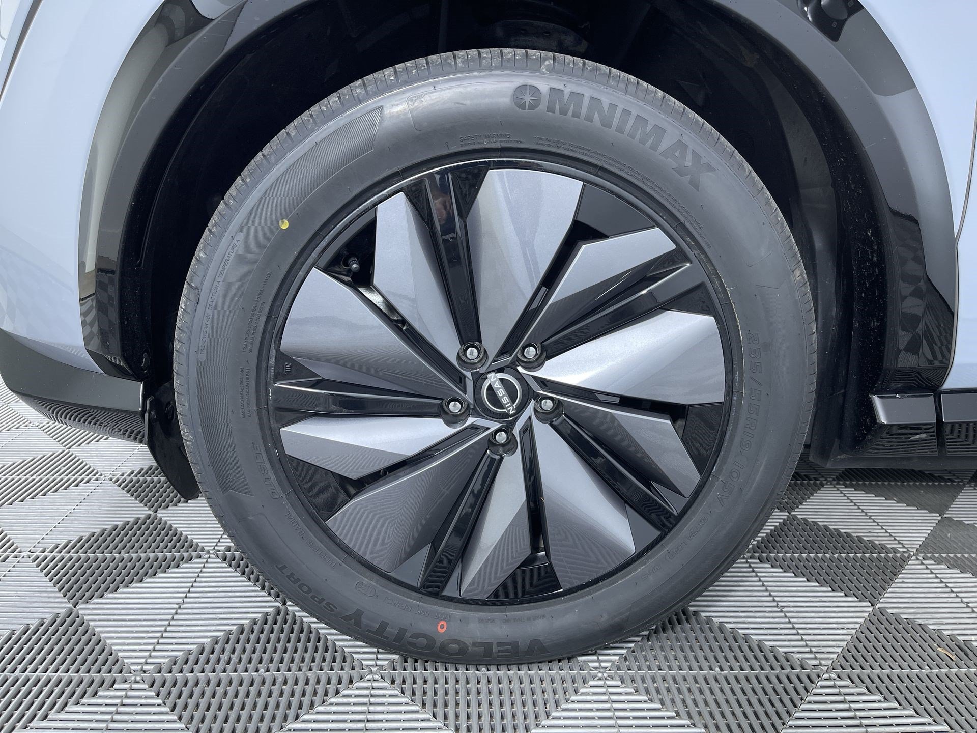 Certified 2024 Nissan Ariya AWD image 26