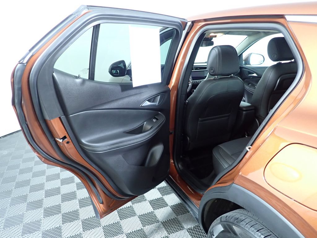 Used 2020 Buick Encore GX Preferred w/ Cold Weather Comfort Package AWD/4WD image 32