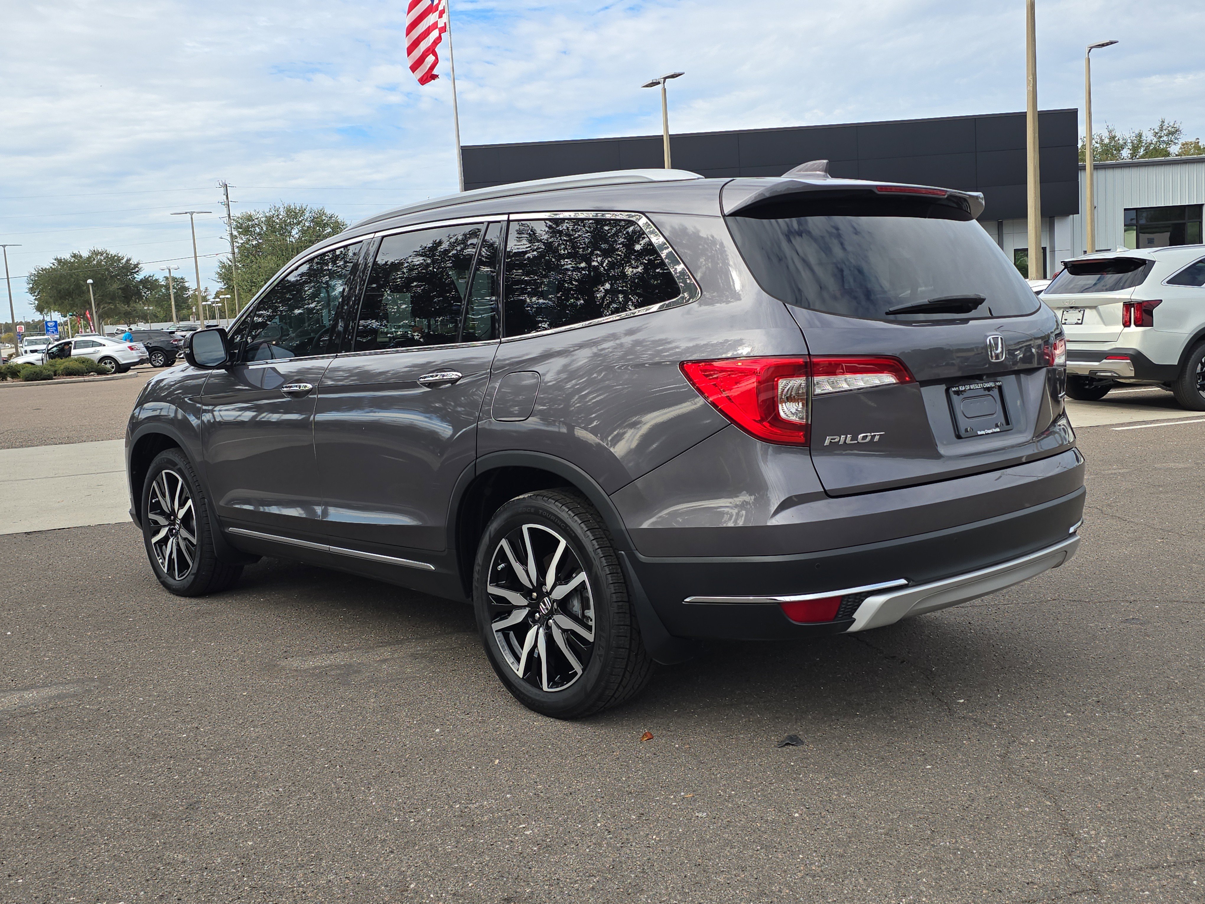 Used 2019 Honda Pilot Touring image 6