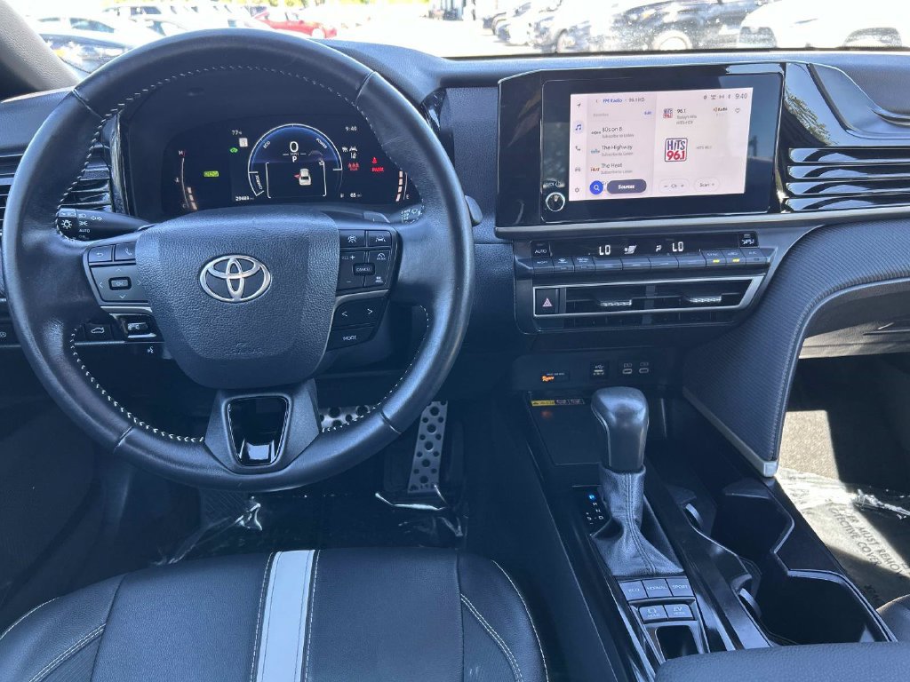 Used 2025 Toyota Camry SE FWD image 17