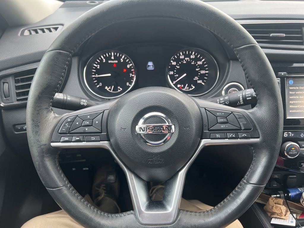 Used 2017 Nissan Rogue SL image 9