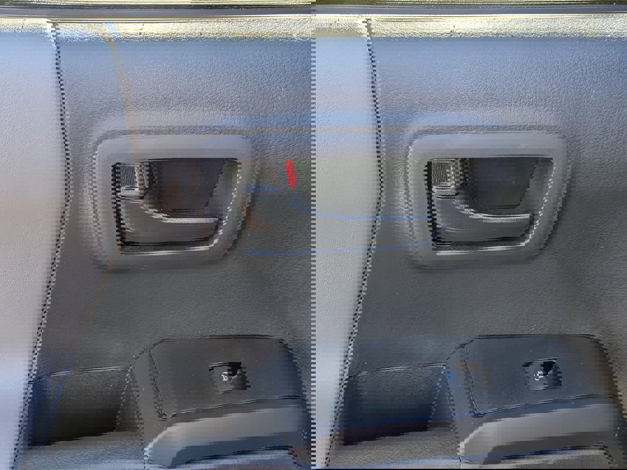 Used 2022 Toyota Tacoma SR image 24