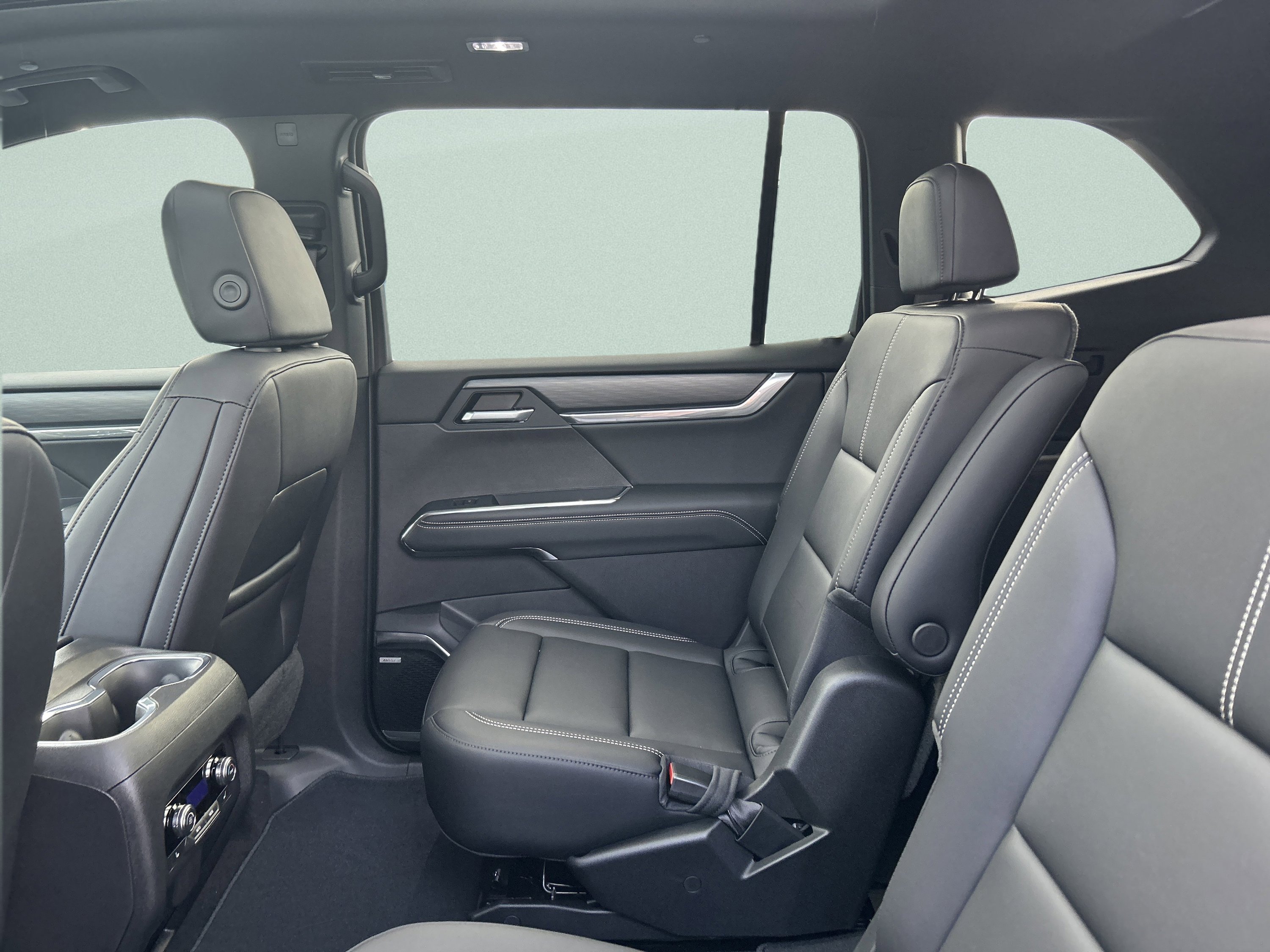 New 2026 GMC Acadia Elevation w/ Elevation Premium Package AWD/4WD image 14