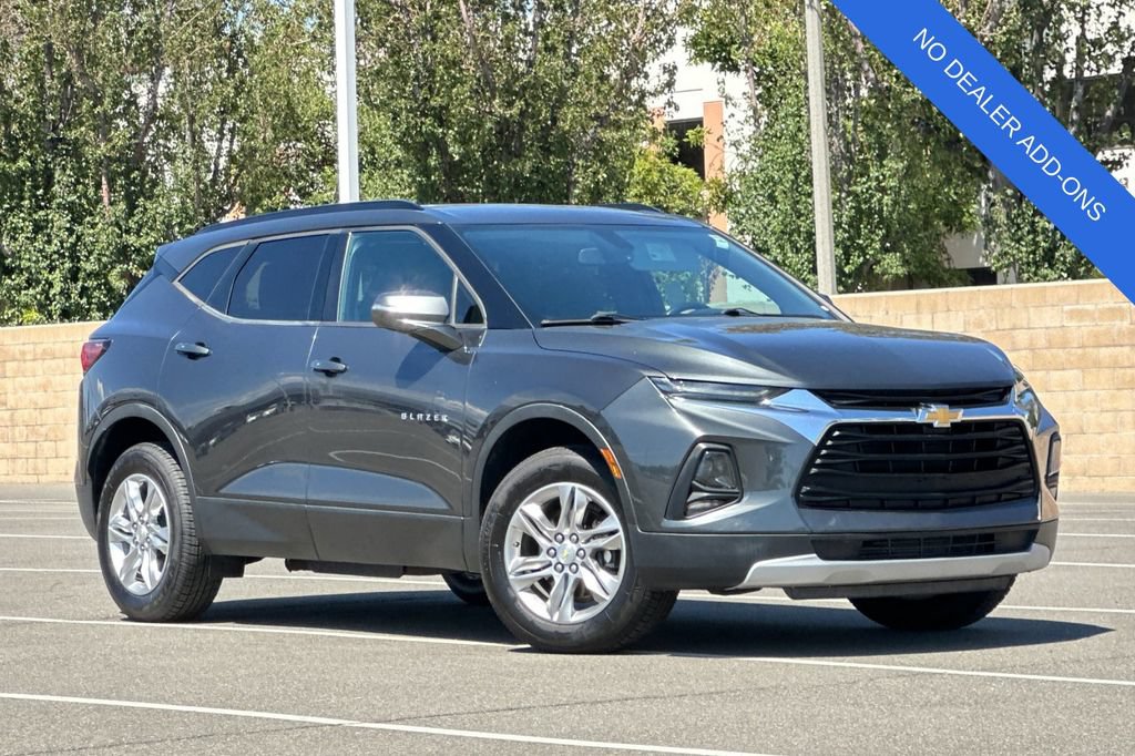 Used 2020 Chevrolet Blazer LT FWD image 2