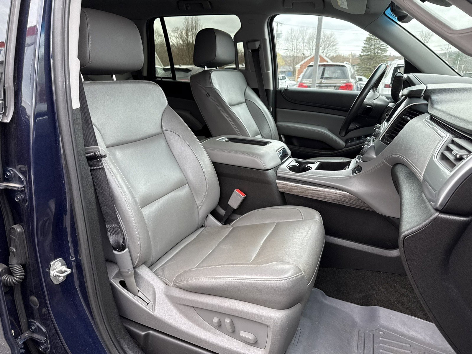 Used 2018 Chevrolet Tahoe LT image 32