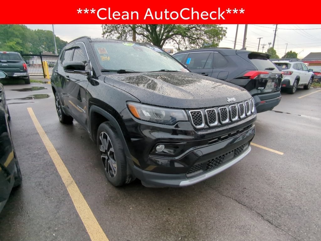 Used 2023 Jeep Compass Limited AWD/4WD image 3