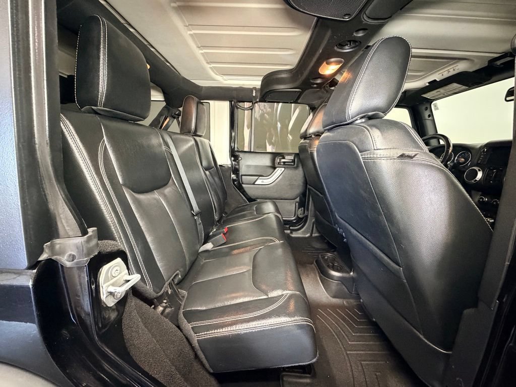 Used 2016 Jeep Wrangler Unlimited Rubicon w/ Dual Top Group AWD/4WD image 7