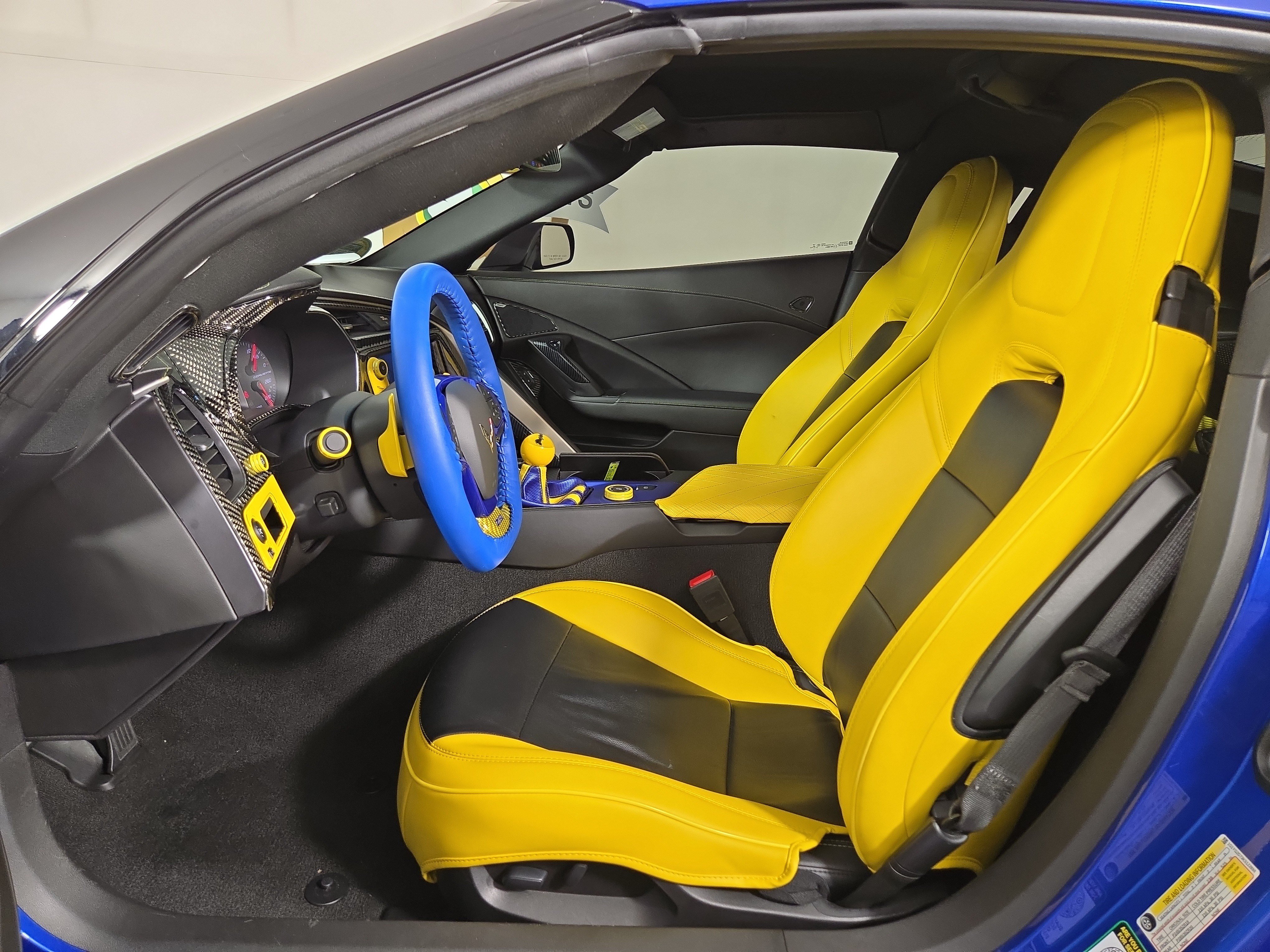 Used 2019 Chevrolet Corvette Stingray Coupe RWD image 11