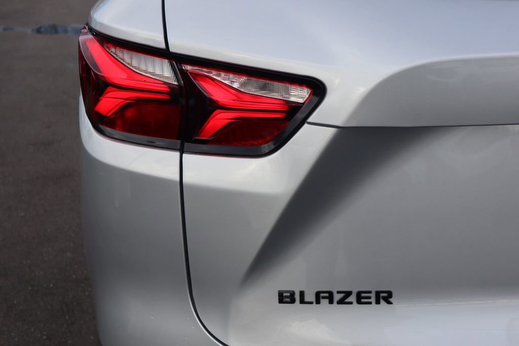 Used 2022 Chevrolet Blazer LT FWD image 30