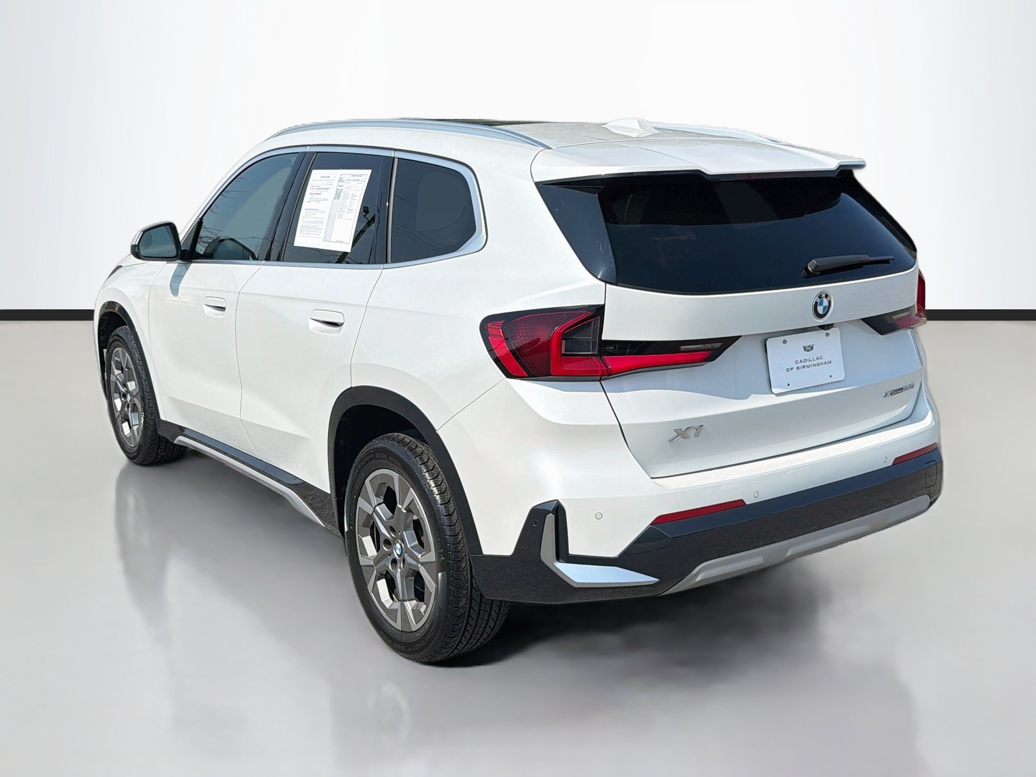 Used 2024 BMW X1 xDrive28i AWD/4WD image 7