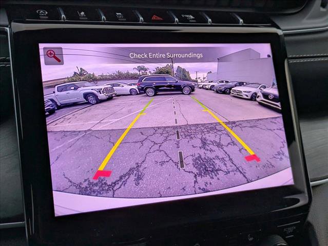 Used 2023 Jeep Grand Cherokee Limited w/ Black Appearance Package image 13