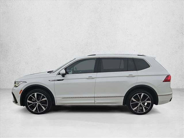 Used 2022 Volkswagen Tiguan SEL R-Line image 9