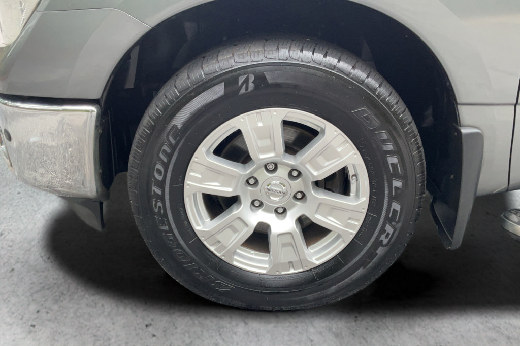 Used 2017 Nissan Titan SV RWD image 25
