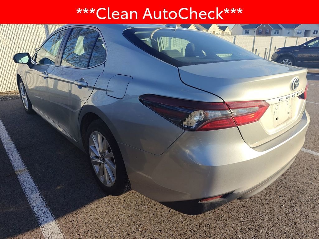 Used 2023 Toyota Camry LE image 4