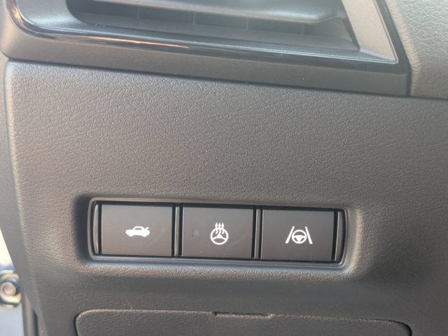 New 2026 Nissan Sentra SR w/ SR Premium Package FWD image 16