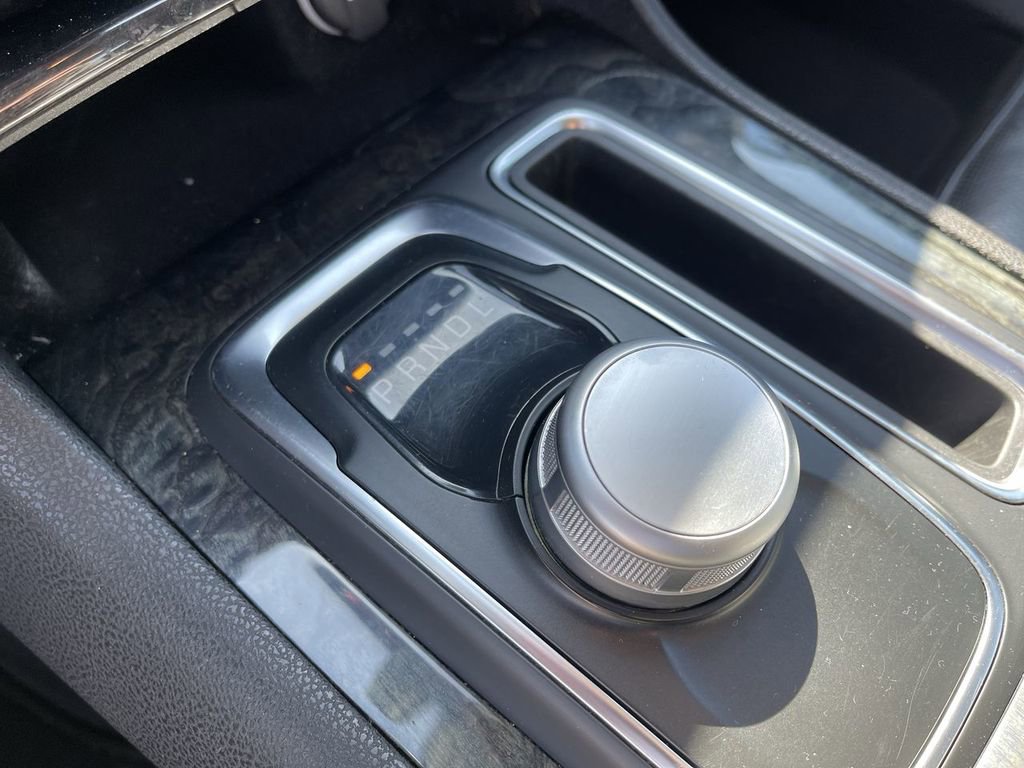 Used 2022 Chrysler 300 Touring L w/ Comfort Group RWD image 20