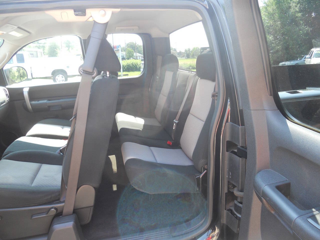 Used 2009 Chevrolet Silverado 1500 LS RWD image 28